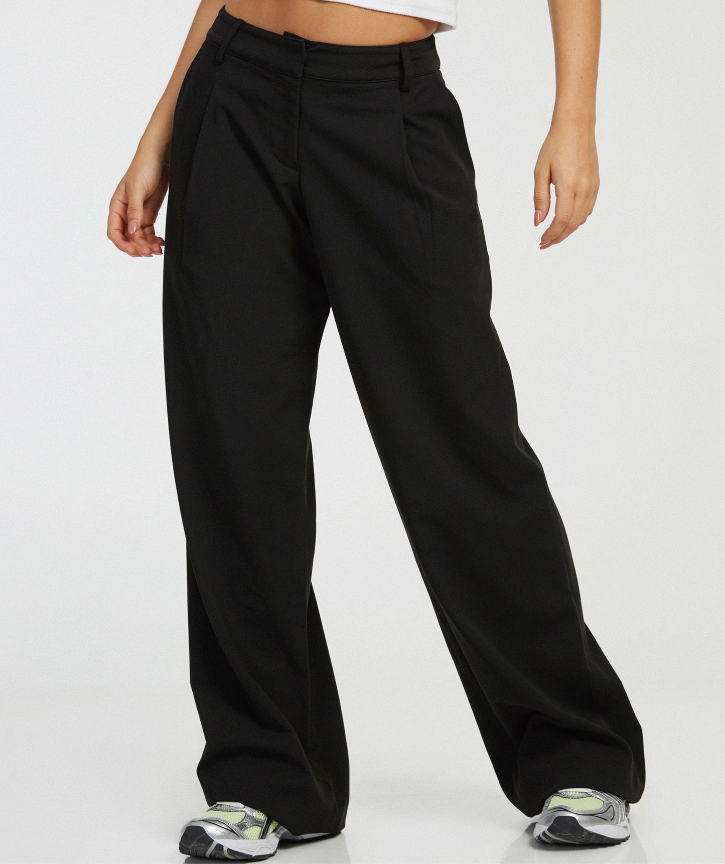 Wide Leg Trouser in Dark Black