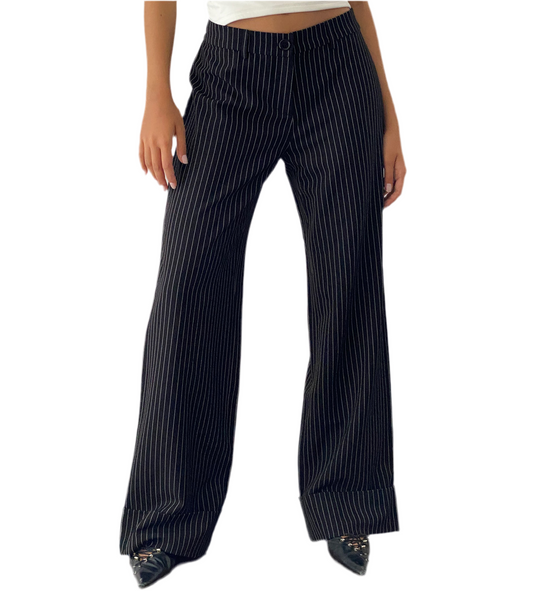 Low Rise-Hose mit schwarzen Nadelstreifen